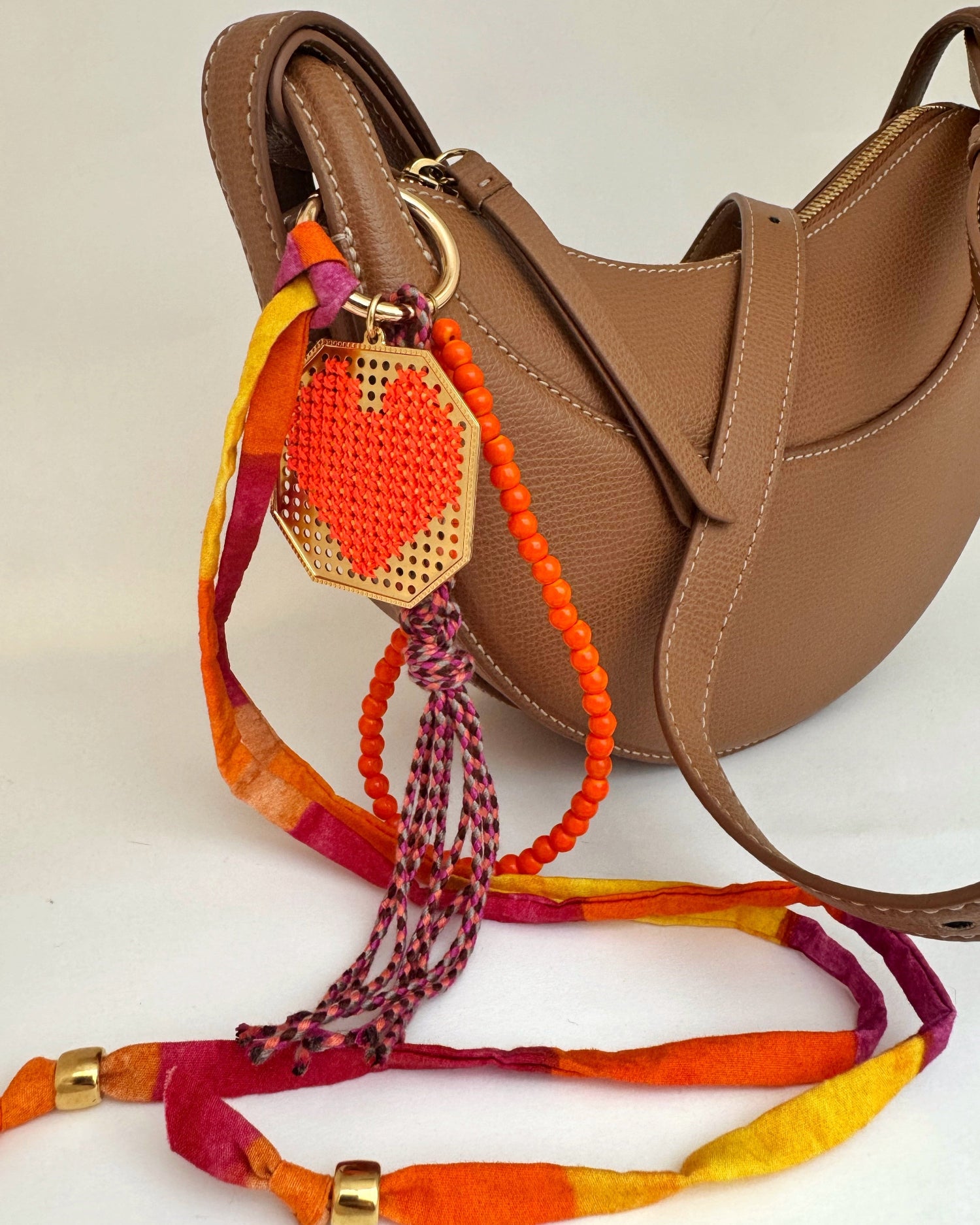 grigri de sac, porte-clés, coeur, broderie