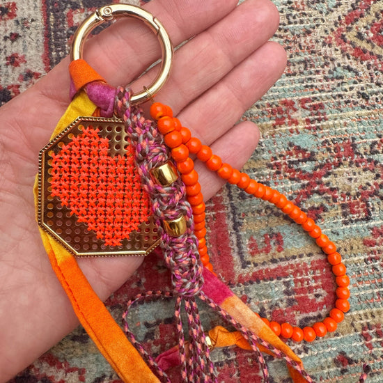 grigri de sac, porte-clés, coeur, broderie