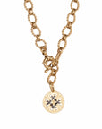 collier chaine broderie camille enrico amulette médaille