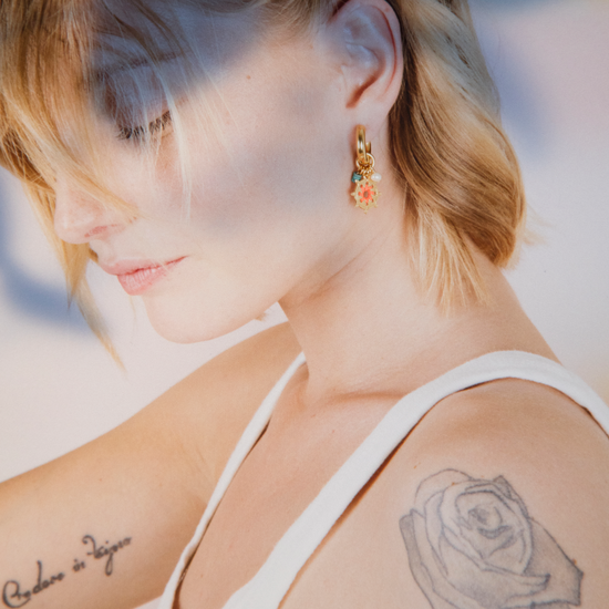 Créole Amulette ELLA Gouvernail dorée 24K cordon ciré fluo