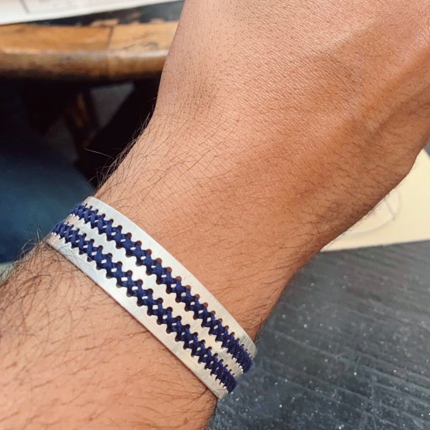 bracelet-bleu-argent-broderie-coton-homme